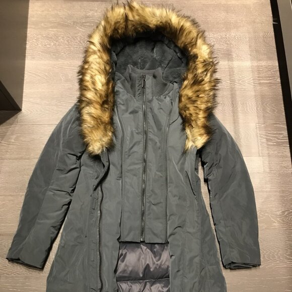 Babaton Julian Parka - NWT - Picture 3 of 16